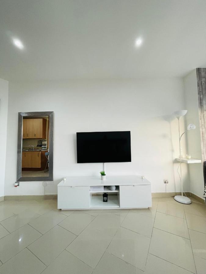 Apartamento La Torre 1337 Precioso, Moderno Y Con Piscina Торемолинос Екстериор снимка