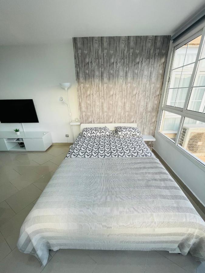 Apartamento La Torre 1337 Precioso, Moderno Y Con Piscina Торемолинос Екстериор снимка