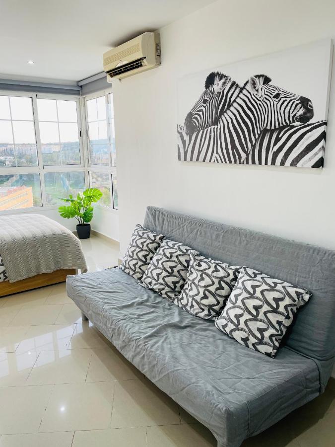 Apartamento La Torre 1337 Precioso, Moderno Y Con Piscina Торемолинос Екстериор снимка