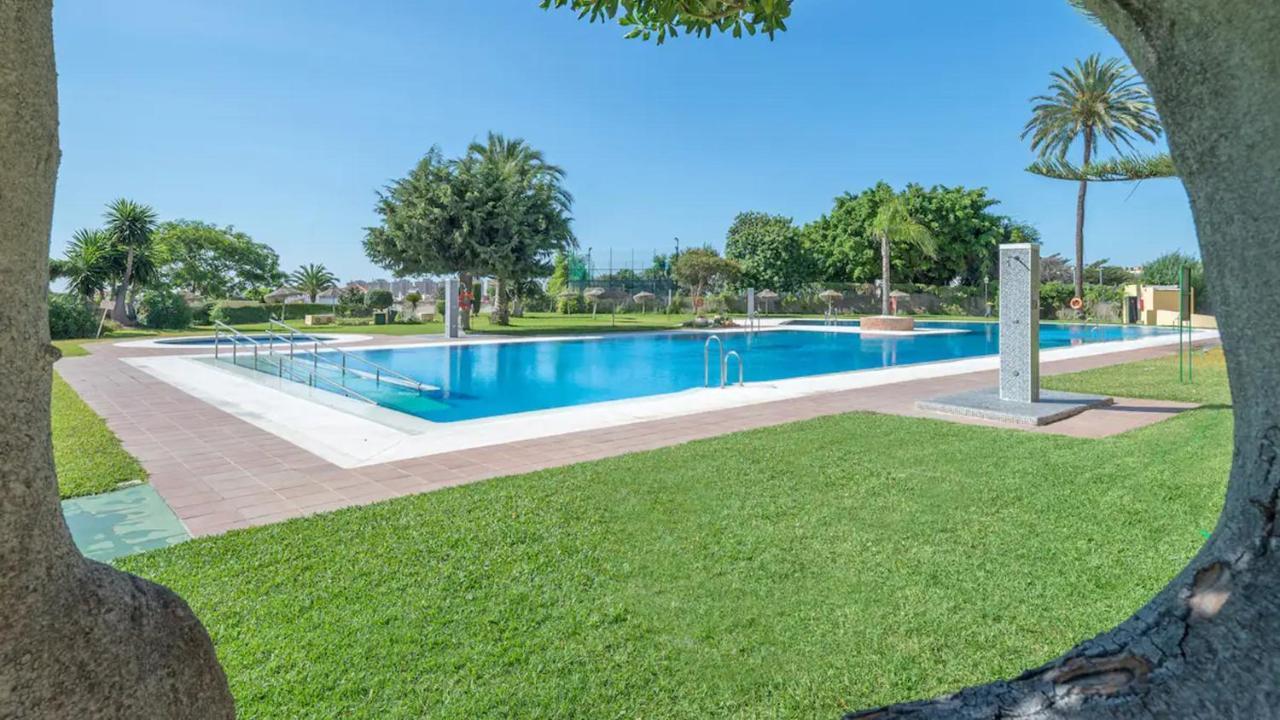 Apartamento La Torre 1337 Precioso, Moderno Y Con Piscina Торемолинос Екстериор снимка